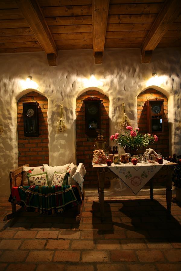 Lipowy Gosciniec Aparthotel Otwock Maly Exterior photo